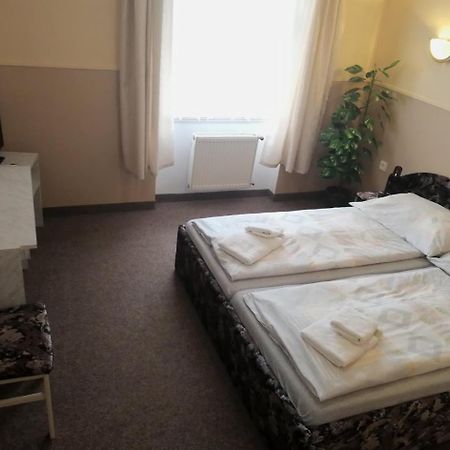 Hotel Wertheim Prag Exteriör bild