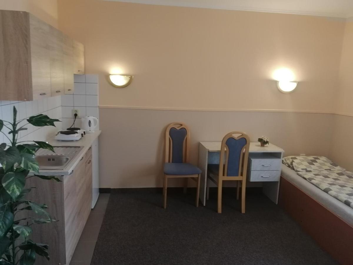 Hotel Wertheim Prag Exteriör bild